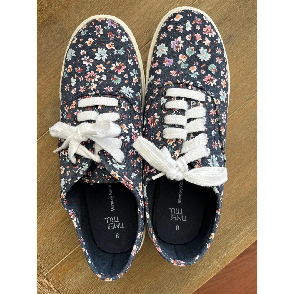 Time and Tru Women's Floral Lace Up Memory Foam Navy Sneakers Sz 8 EUC Comfort